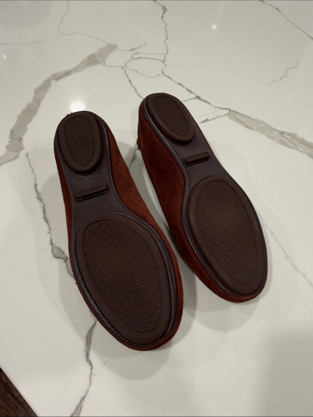 Tory Burch Chestnut Brown Suede Logo Ballet Flats - Picture 2 of 6